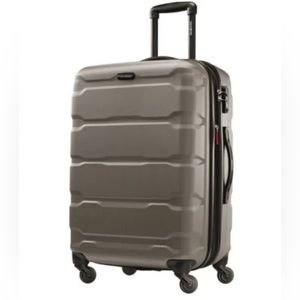 SOLD-Samsonite Omni 68309-1776 24 inch Spinner Luggage-Silver Hardcase